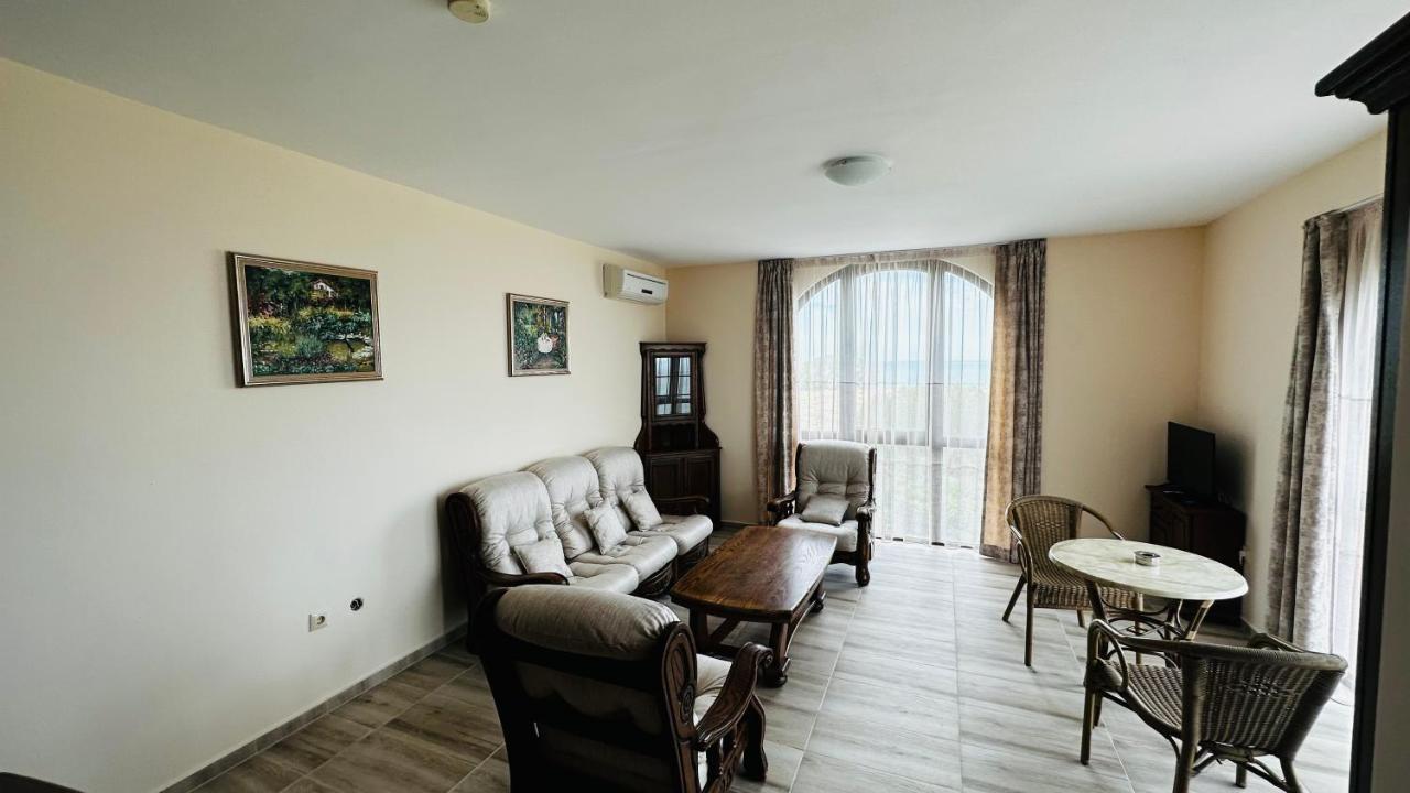 Chateau Del Marina Apart Complex Aparthotel Nesebar Luaran gambar